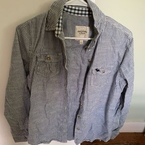 Large, button-down shirt (women’s)